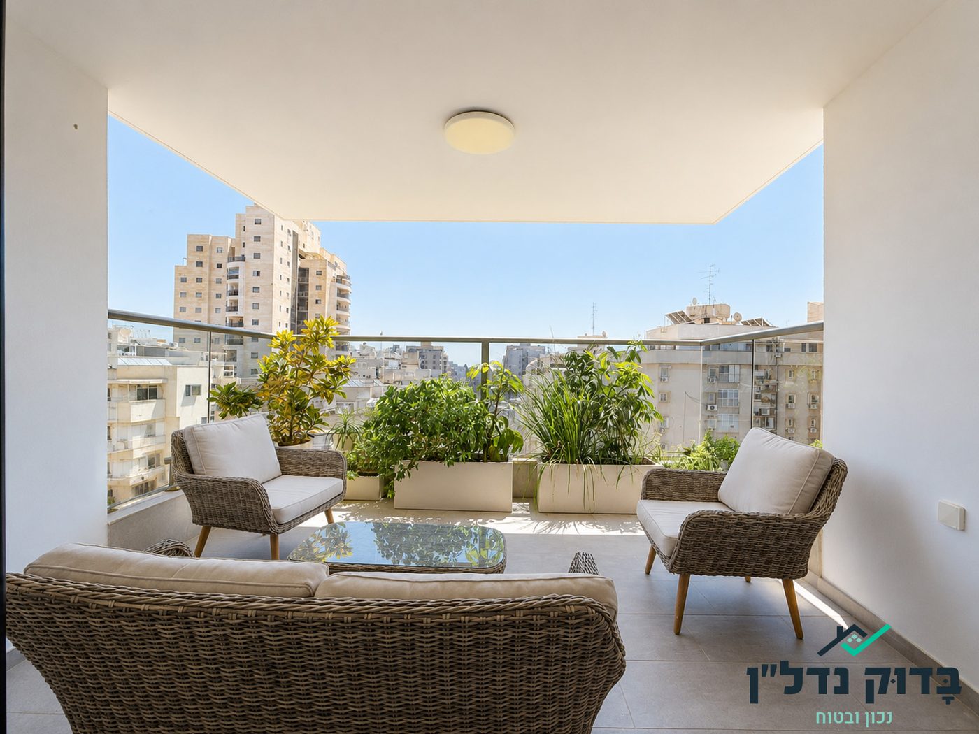 שד׳ בן גוריון 3 - 5 חדרים בקומה 7, משופצת אדריכלית - תמונה 2