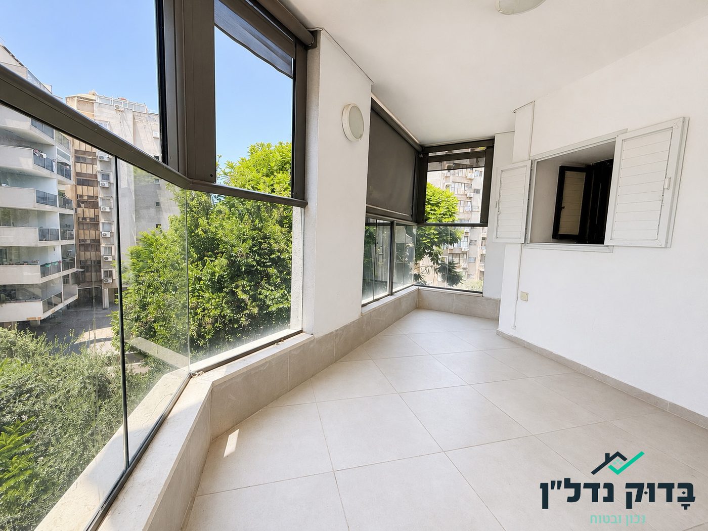 רבינוביץ 32 - 5 חדרים משופצת עם חניה 16 מ״ר בטאבו - תמונה 3