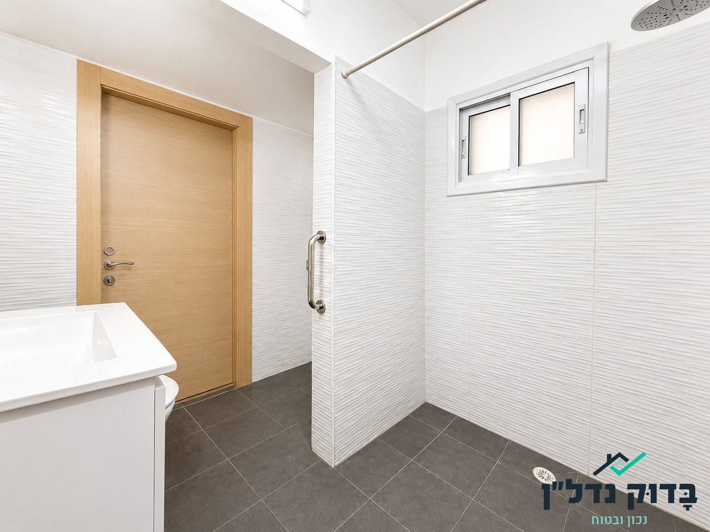 רבינוביץ 32 - 5 חדרים משופצת עם חניה 16 מ״ר בטאבו - תמונה 6