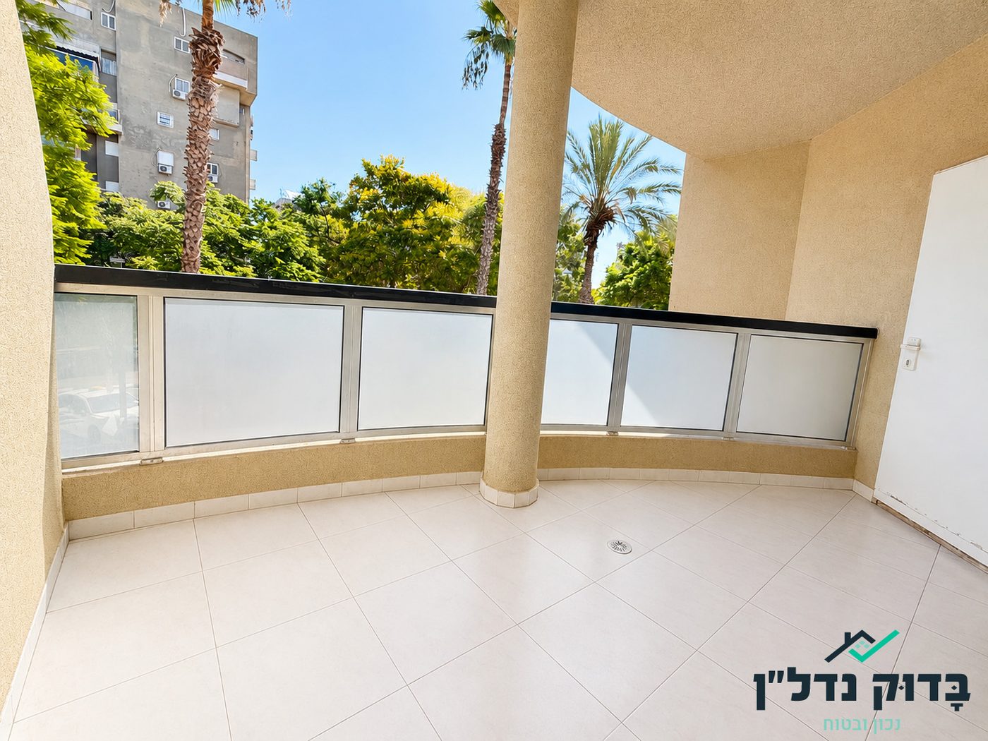 רבינוביץ 70 - דירת 5 חדרים ענקית עם מרפסת שמש - תמונה 2